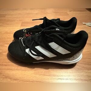 Youth baseball cleats. Only worn once! Size 5.5 Adidas